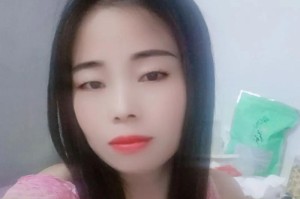 坚持不懈（一个女孩从小就学会了坚持，最终成为了一名成功的企业家）