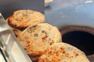 远离故土，回味故乡美食（远离故土，回味故乡美食）