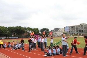 星光小学，充满欢乐的天地（教师如友，同学如家）