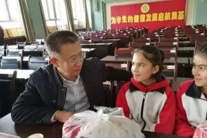 一个小学生的成长故事（一个小学生的成长故事）
