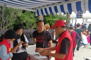 奉献带来的幸福（用心付出，收获满满）