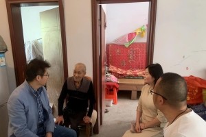勇往直前（以困难面前见真情）