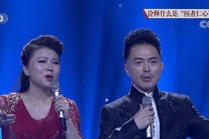 以尽早报答妈妈为主题写一篇小故事（一个关于家庭、爱与成长的故事）