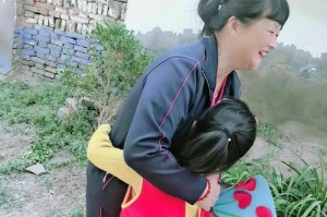 亲情的幸福传递（家庭中爱的力量）