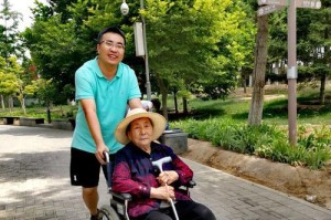 奶奶与我——共同成长的日子（爱与陪伴，让岁月更美好）