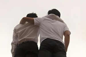 以坚定的目光
