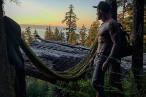 欢乐的夏日游（一段充满欢笑的旅程）