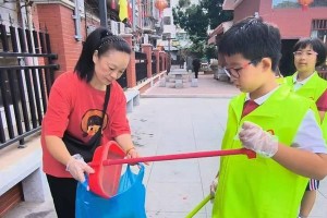 爱护环境，从身边做起（一位小学生的环保故事）