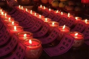中秋祈福——一个家庭的故事